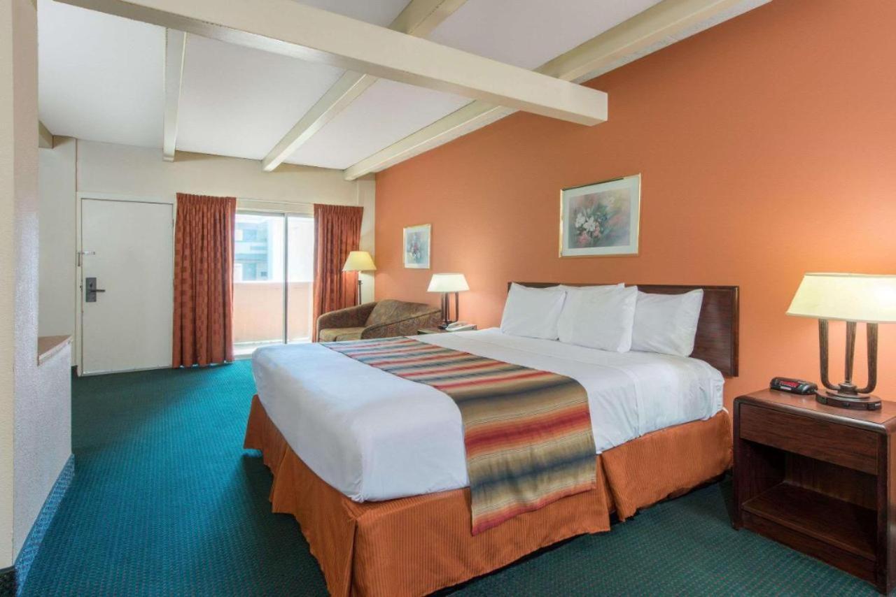 Haven Inn & Suites St Louis Hazelwood - Airport North Extérieur photo