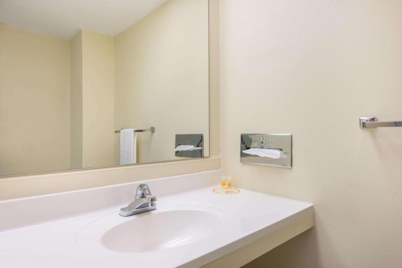 Haven Inn & Suites St Louis Hazelwood - Airport North Extérieur photo